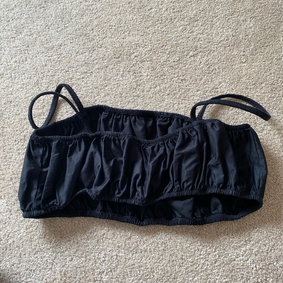 black crop top - Picture 4 of 4